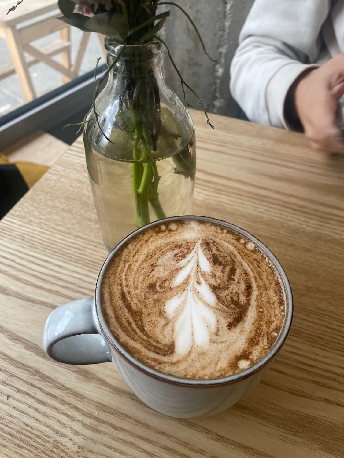 011 Café — specialty coffee shop in Paris (photo 7)