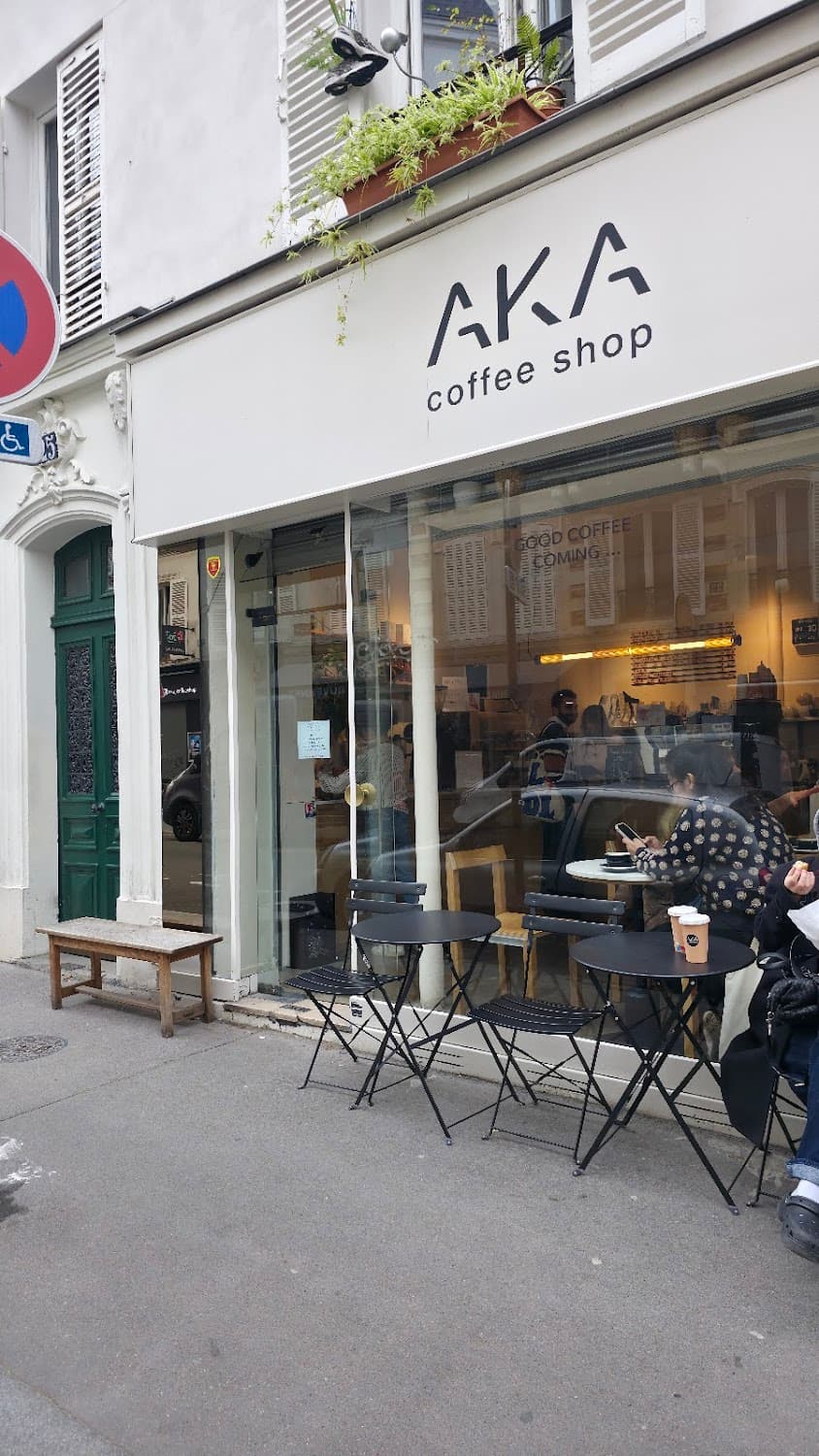AKA, specialty coffee shop in Paris (photo 8)
