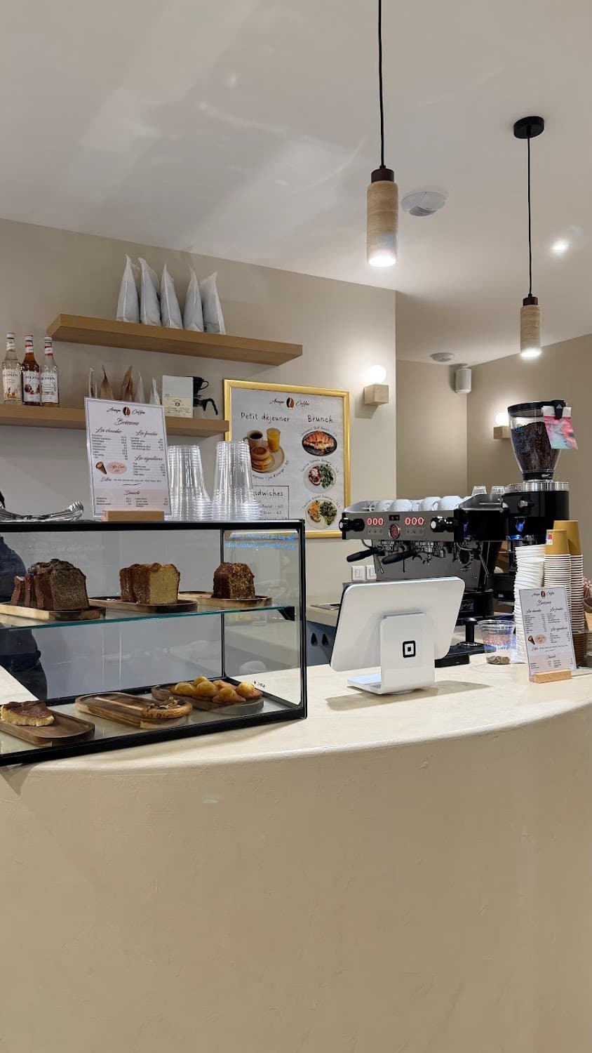 Anaya Coffee — specialty coffee shop in Paris (photo 6)
