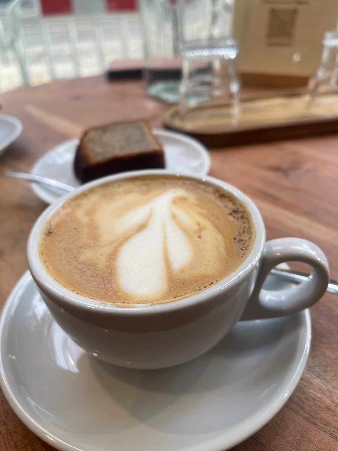 Anaya Coffee — specialty coffee shop in Paris (photo 7)