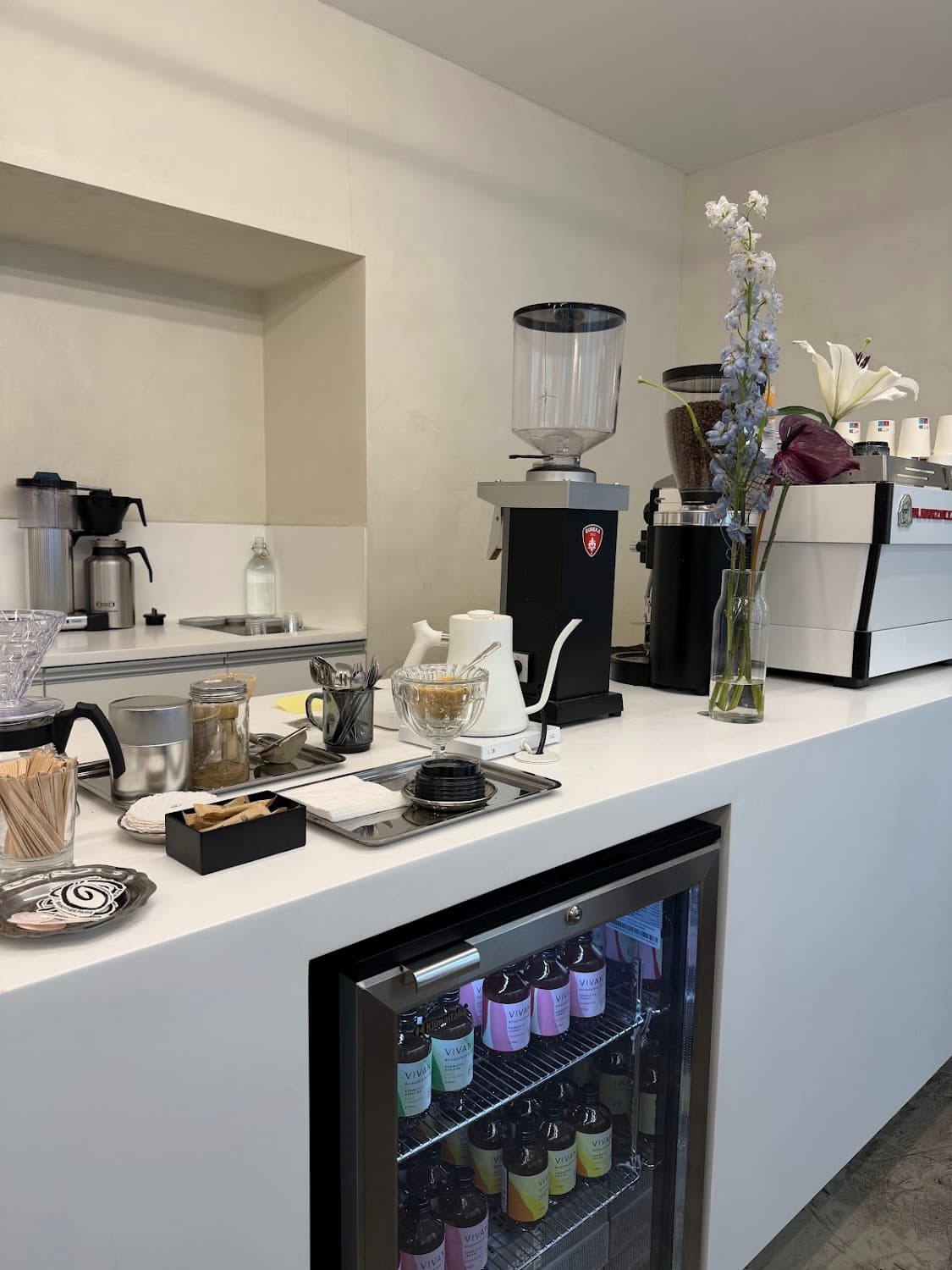 Another, specialty coffee shop in Paris (photo 7)