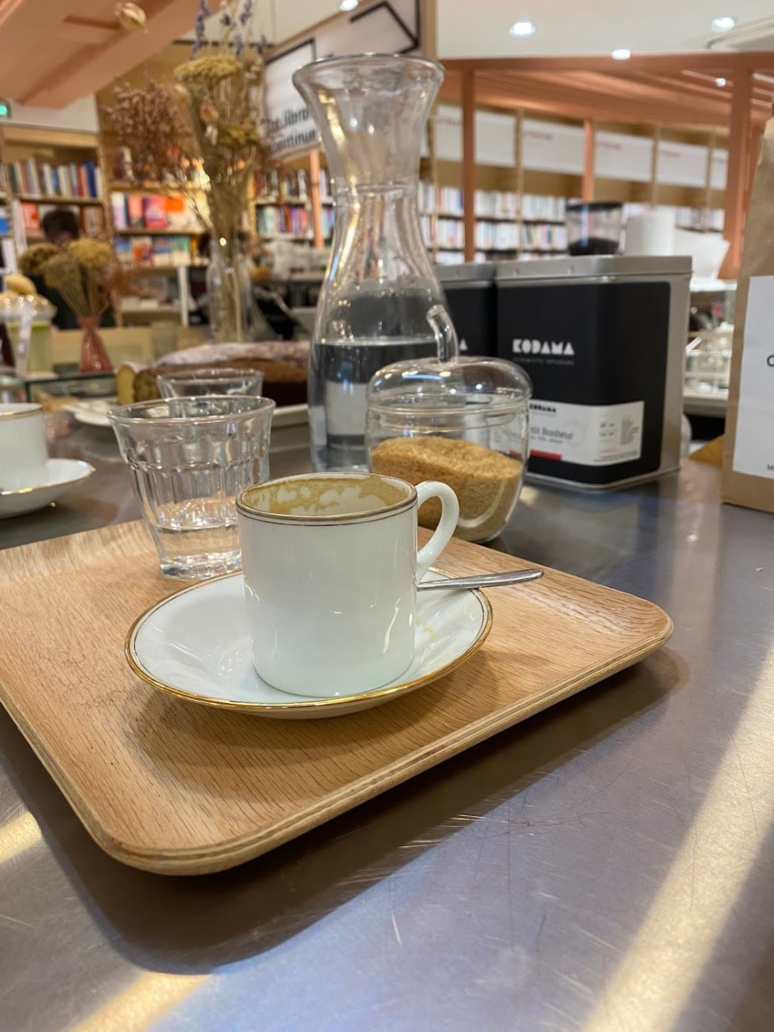 Apapacho Café, specialty coffee shop in Paris