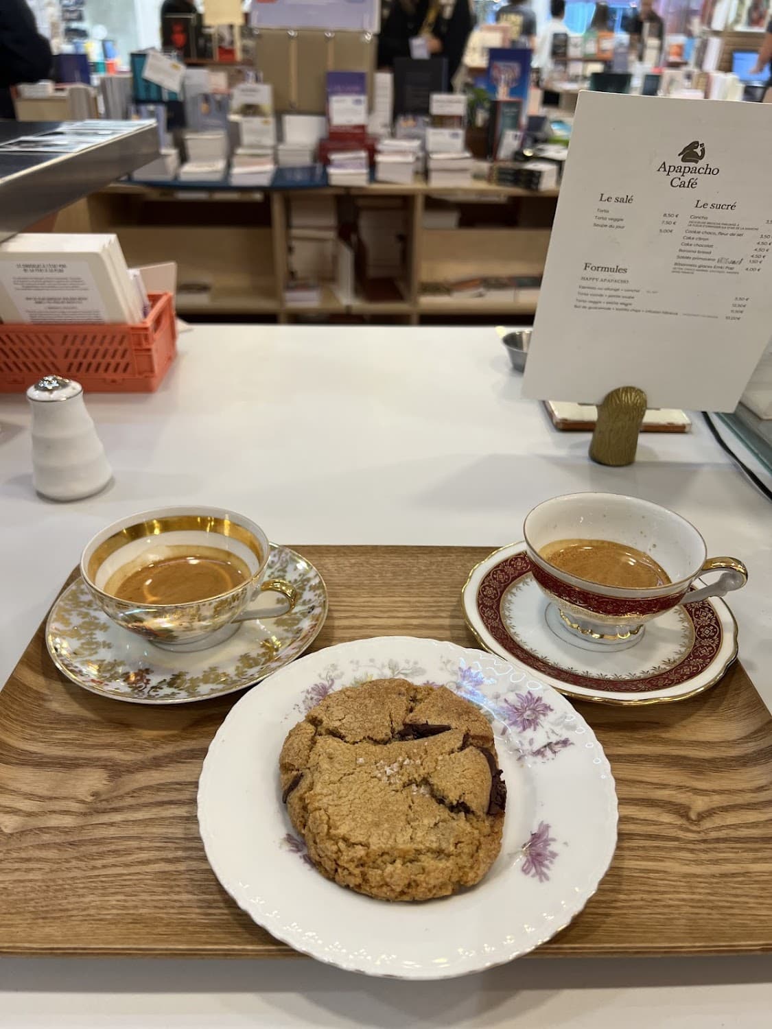 Apapacho Café - Coffee shop, café, barista, Librairie, Paris 2