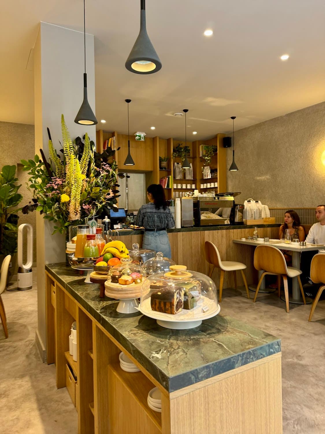 Approach — specialty coffee shop in Paris (photo 4)