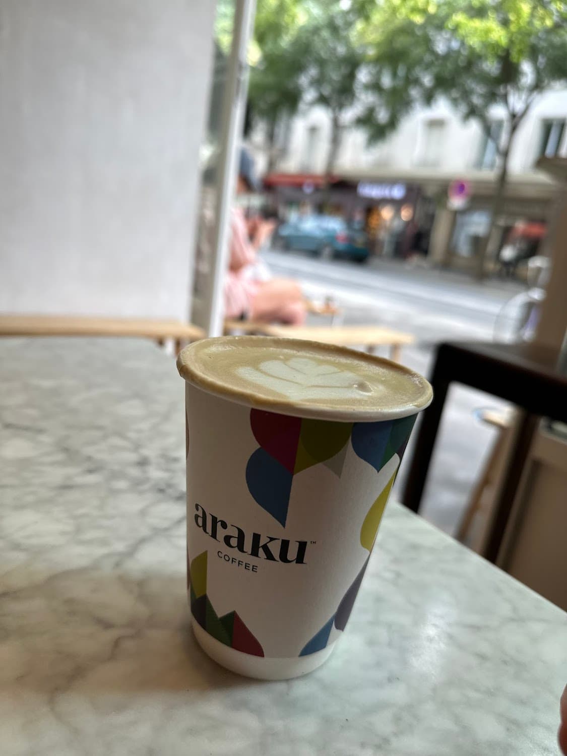 Araku - Rue de Bretagne, specialty coffee shop in Paris (photo 4)