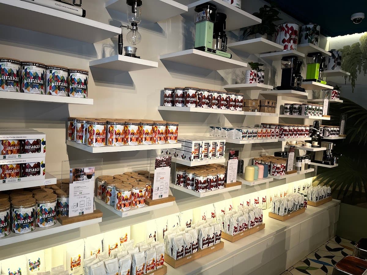 Araku - Rue de Bretagne, specialty coffee shop in Paris (photo 5)