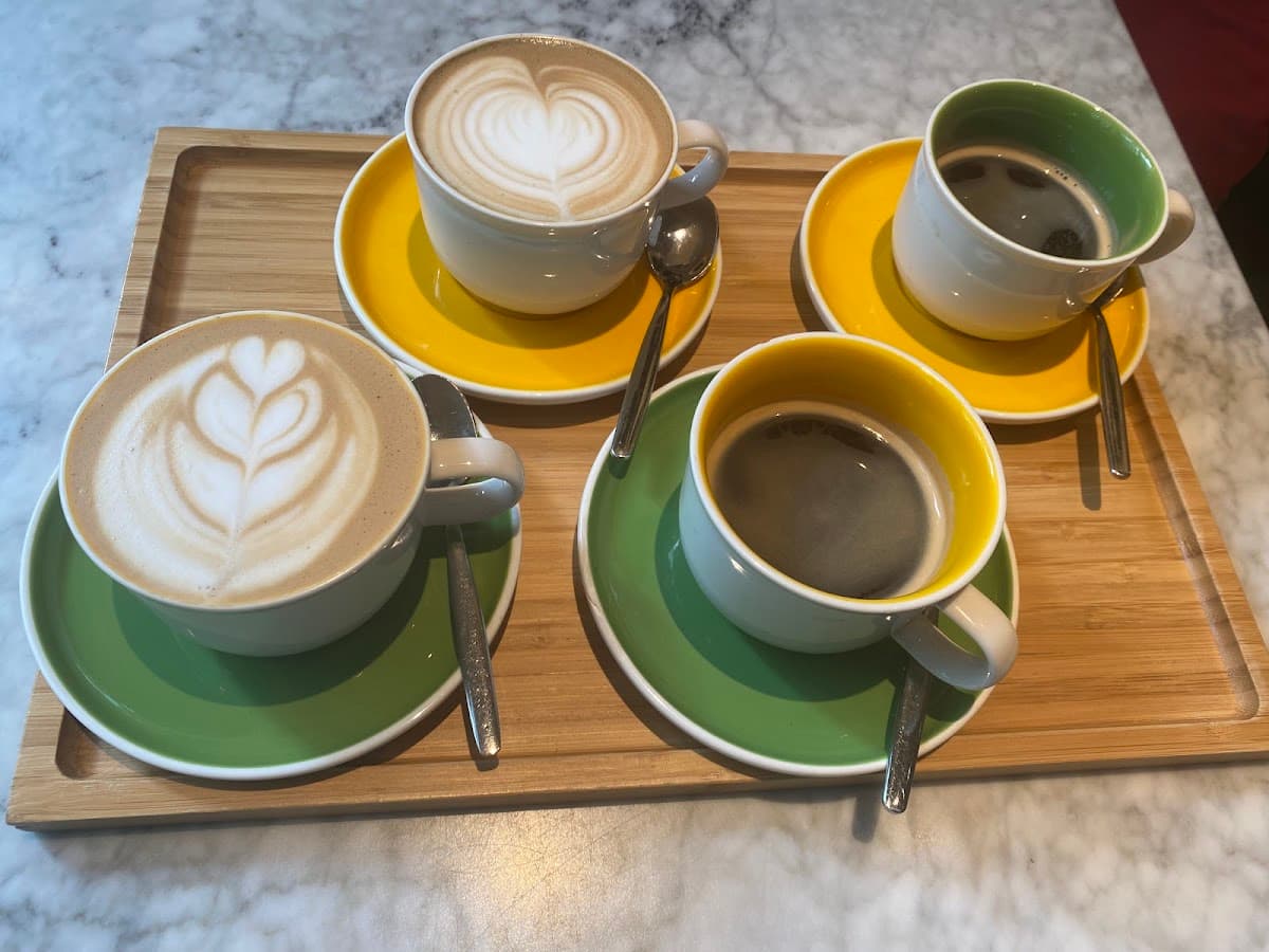 Araku - Rue de Bretagne, specialty coffee shop in Paris (photo 6)