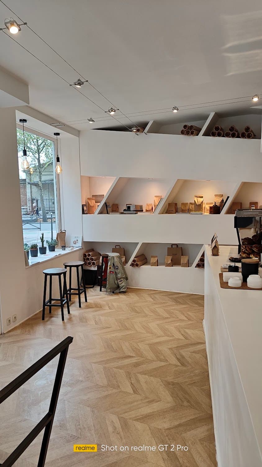 Artesano — specialty coffee shop in Paris (photo 1)