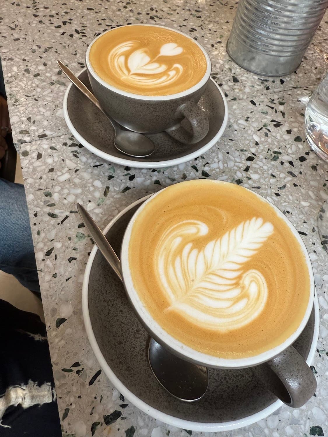 Back in Black — specialty coffee shop in Paris (photo 2)