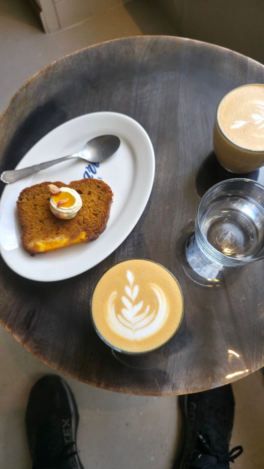 Bagarre coffee club / speciality coffee — specialty coffee shop in Paris (photo 5)