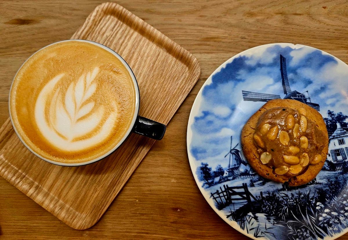Barista Gallery — specialty coffee shop in Paris (photo 7)