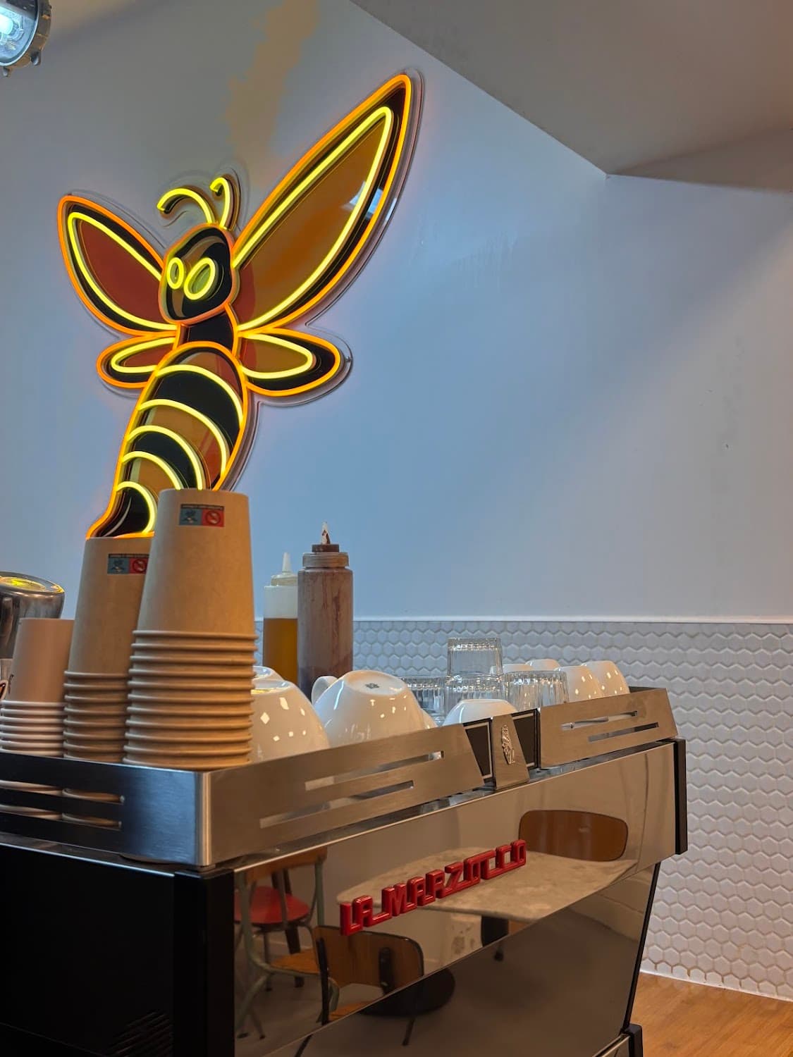 BCoffee — specialty coffee shop in Paris (photo 4)