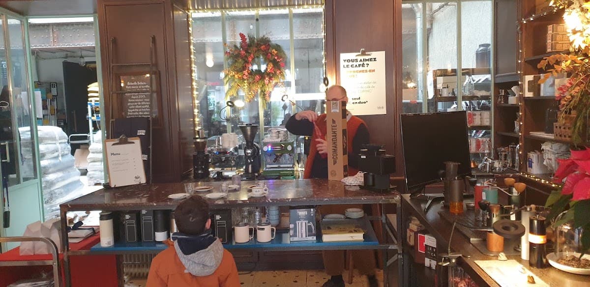 Belleville Brûlerie, specialty coffee shop in Paris (photo 2)
