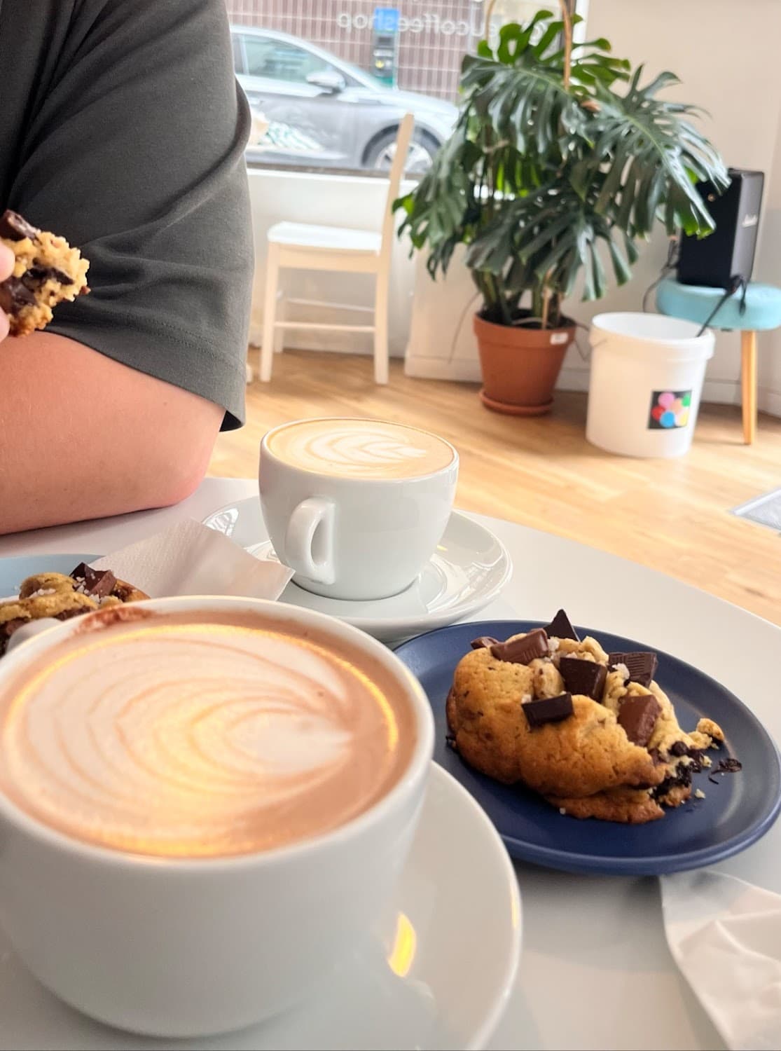 Bleu Coffee Shop — specialty coffee shop in Paris (photo 2)