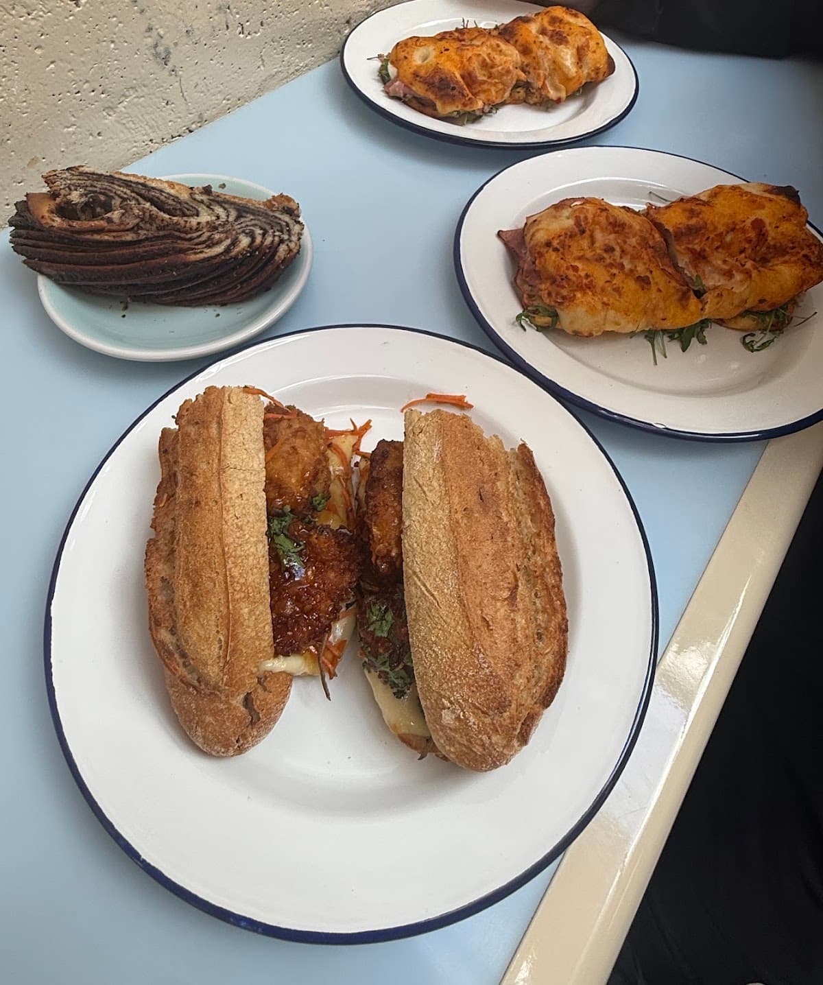 Blondie Coffee Shop — specialty coffee shop in Paris (photo 1)