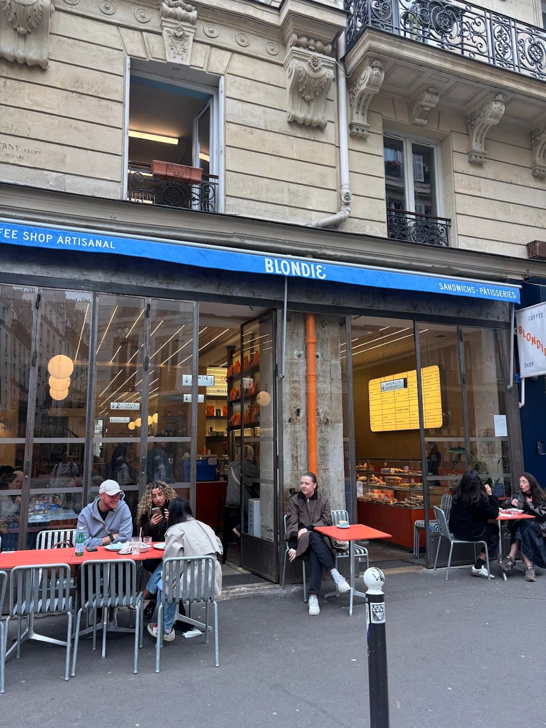 Blondie Coffee Shop — specialty coffee shop in Paris (photo 7)