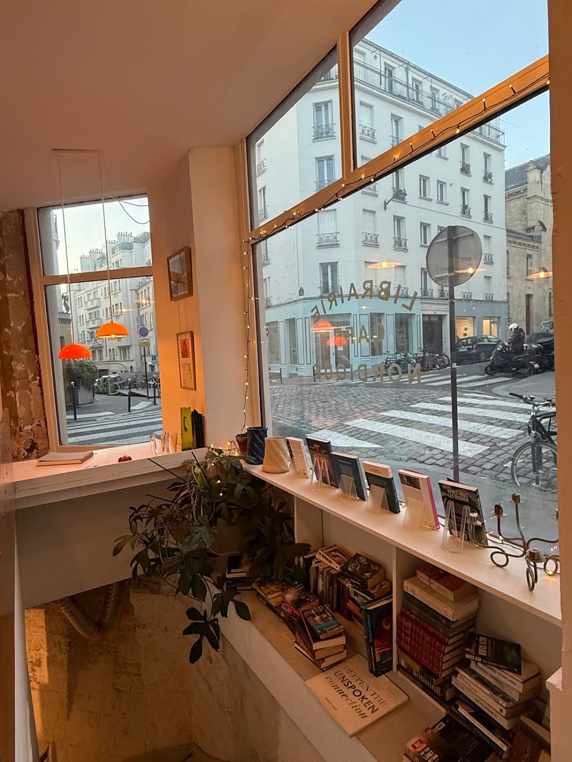 Bokbar — specialty coffee shop in Paris (photo 7)