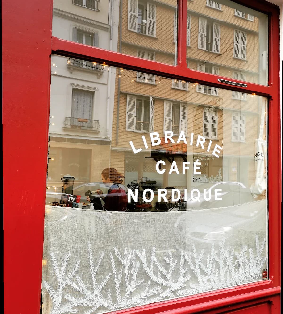 Bokbar — specialty coffee shop in Paris (photo 2)