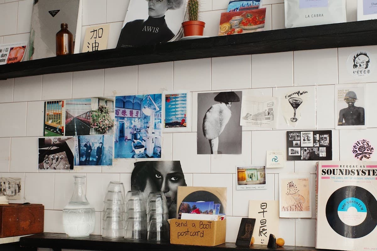Boot Café, specialty coffee shop in Paris (photo 2)