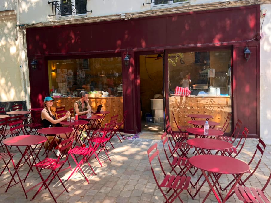 Bordel, specialty coffee shop in Paris