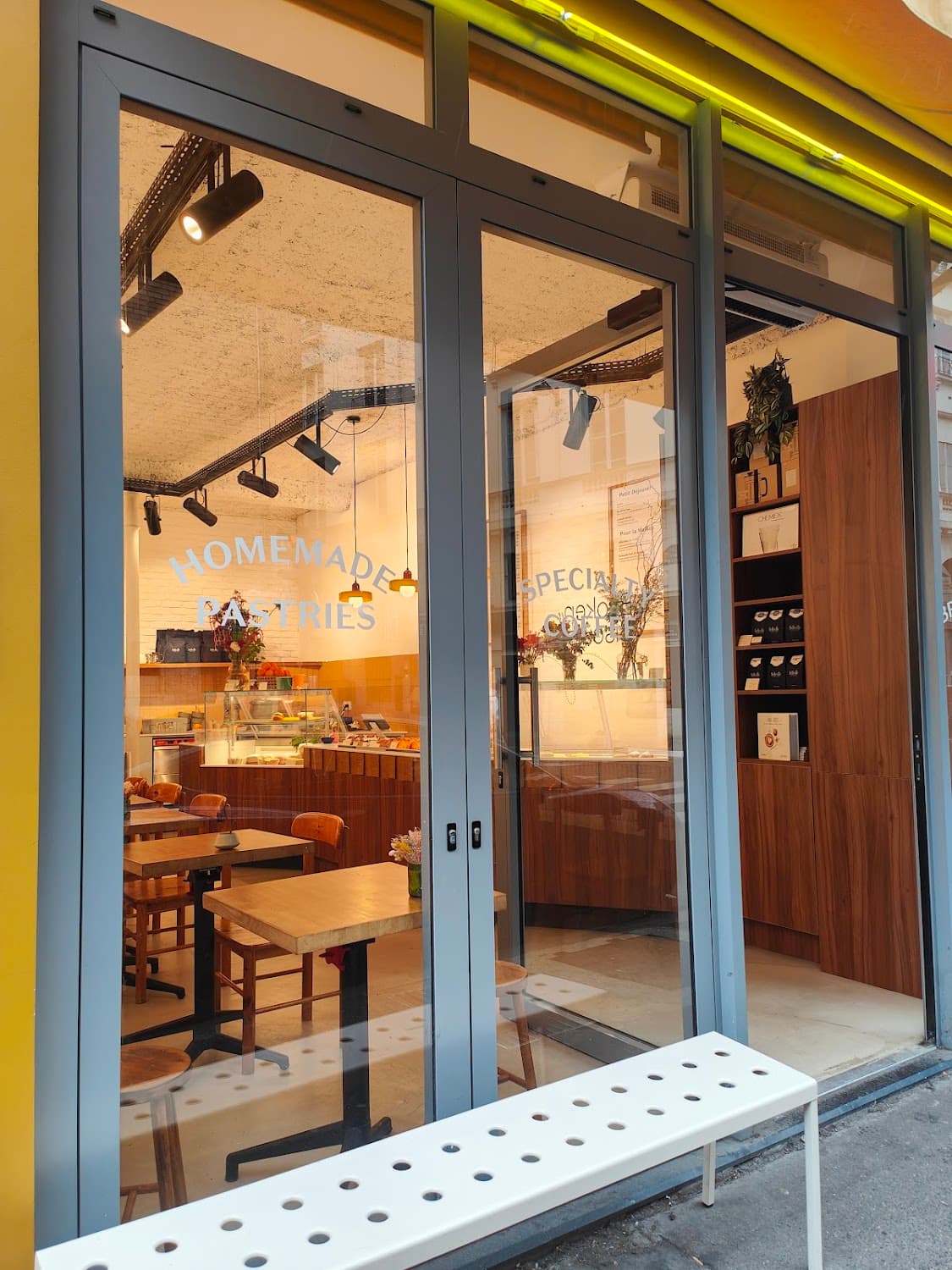 Broken Biscuits, specialty coffee shop in Paris (photo 8)