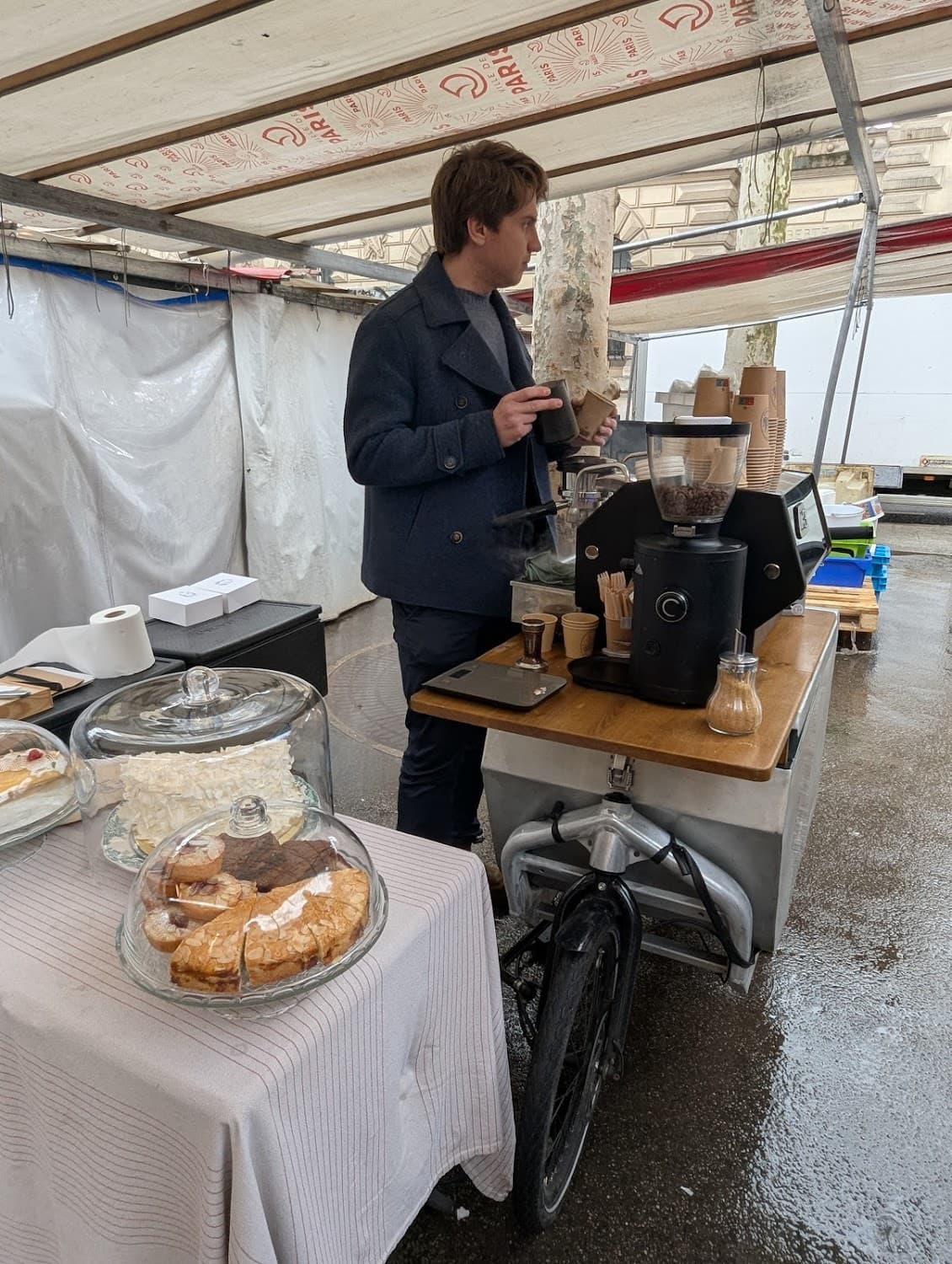 Café de la Révélotion — specialty coffee shop in Paris (photo 5)