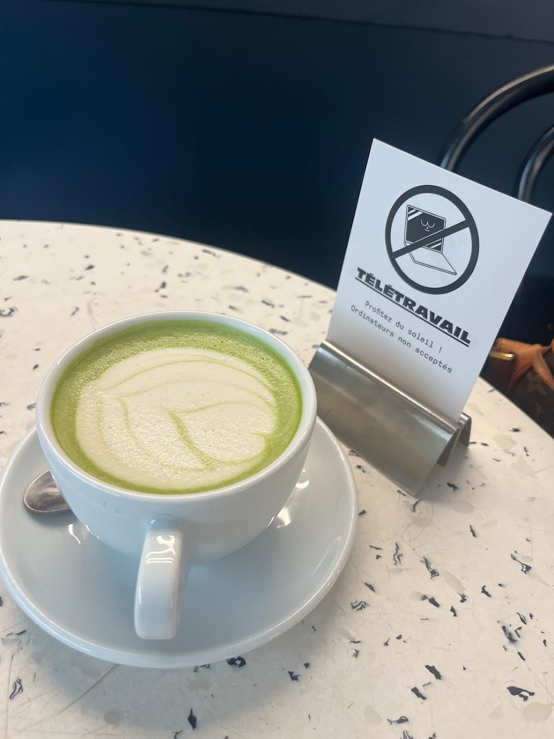 Café Dose • Batignolles — specialty coffee shop in Paris (photo 1)