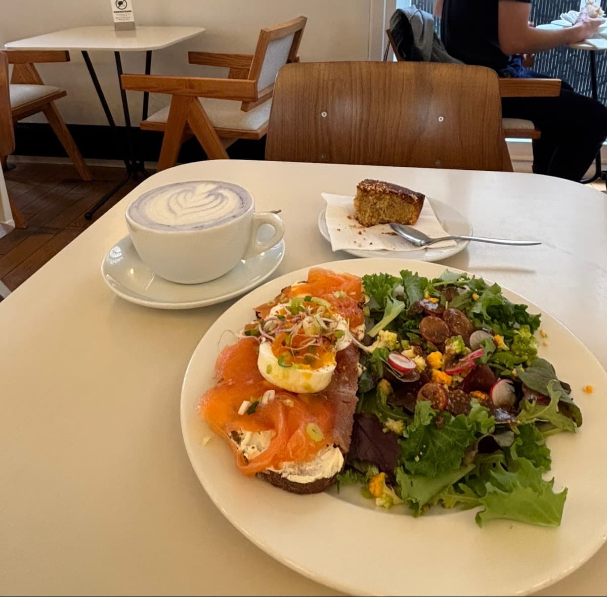 Café Dose Paris • Lamarck — specialty coffee shop in Paris (photo 5)