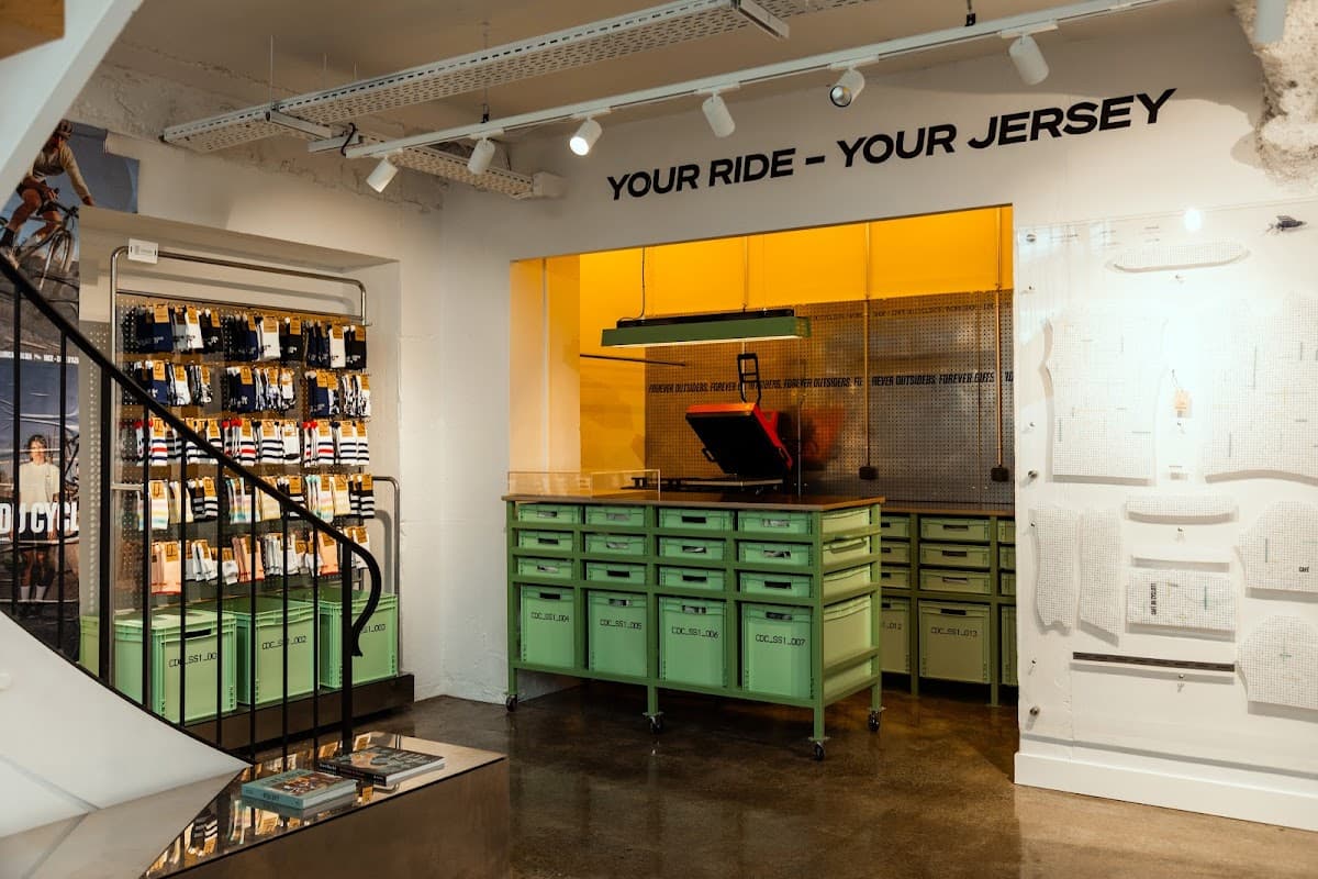 Café du Cycliste — specialty coffee shop in Paris (photo 6)