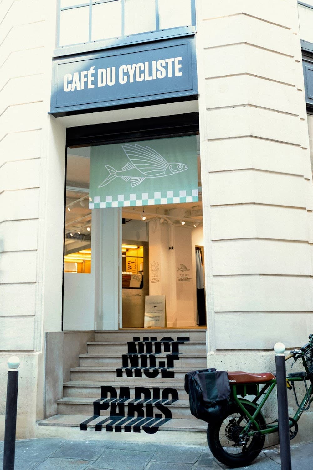Café du Cycliste, specialty coffee shop in Paris