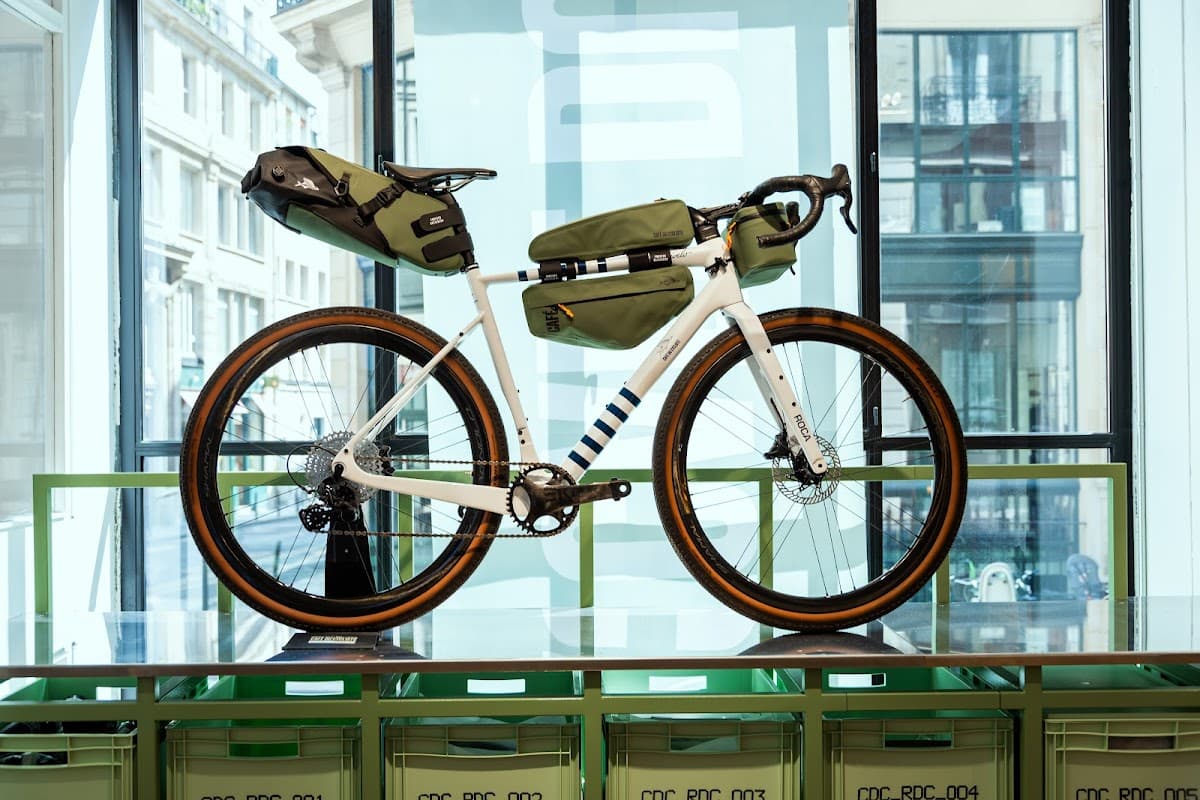 Café du Cycliste — specialty coffee shop in Paris (photo 1)