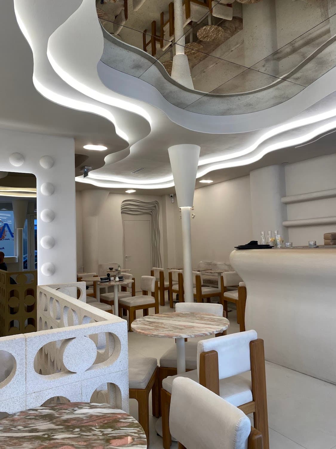 Café Fino — specialty coffee shop in Paris (photo 7)