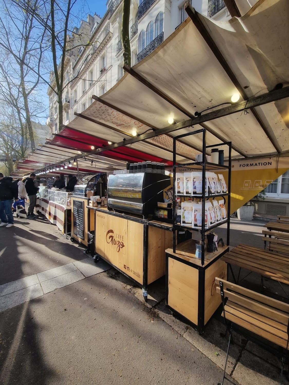 Café Guzo - Street Coffeeshop marché Pte Dorée — specialty coffee shop in Paris (photo 6)