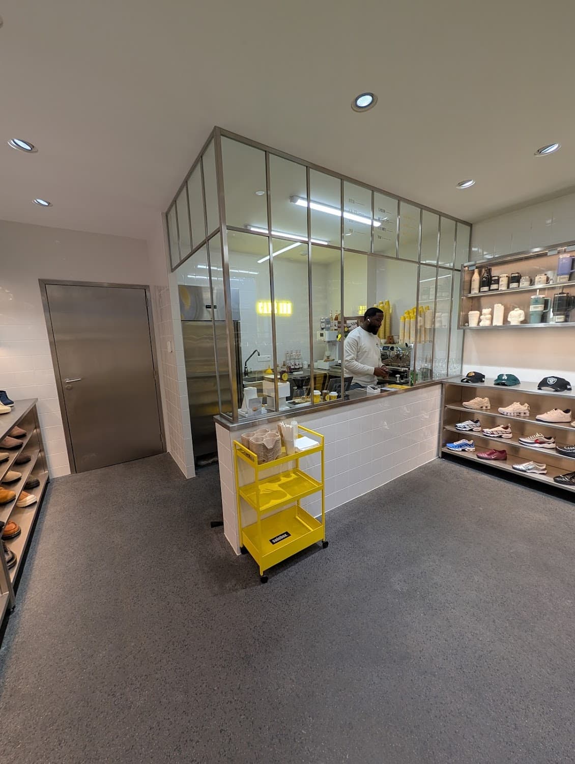 Café Inn, specialty coffee shop in Paris (photo 2)