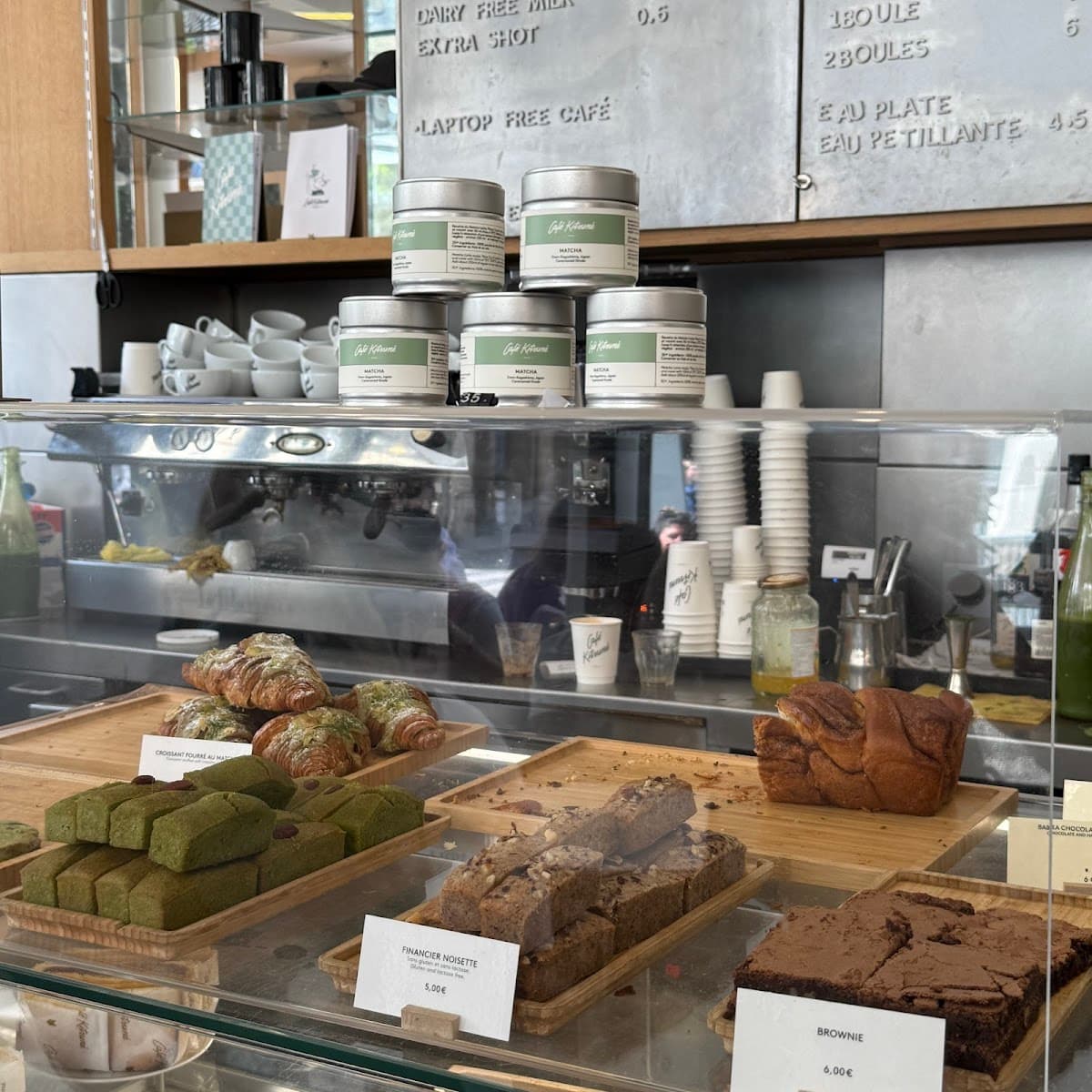Café Kitsuné - Louvre — specialty coffee shop in Paris (photo 7)