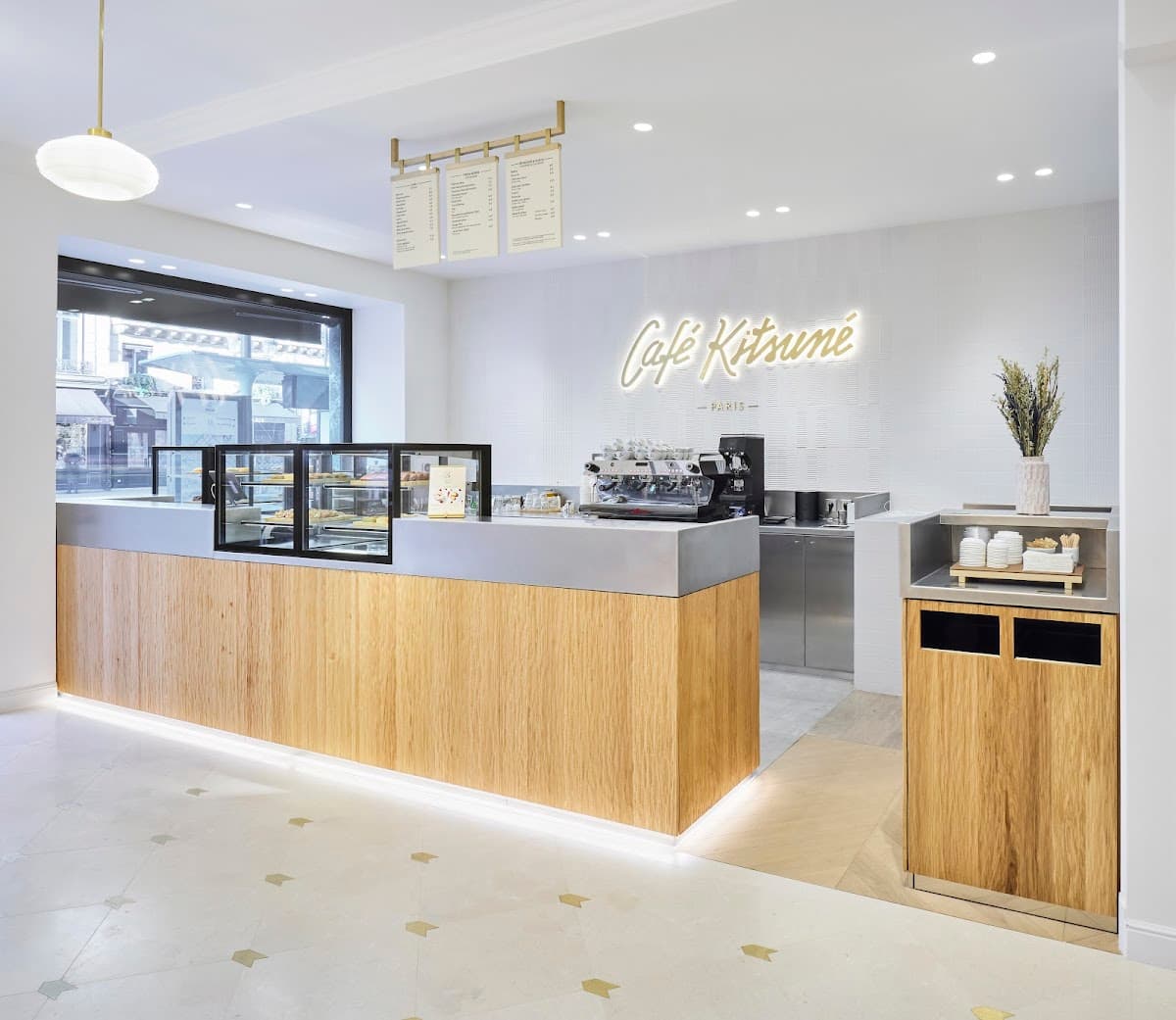 Café Kitsuné - Avenue de l'Opéra, specialty coffee shop in Paris