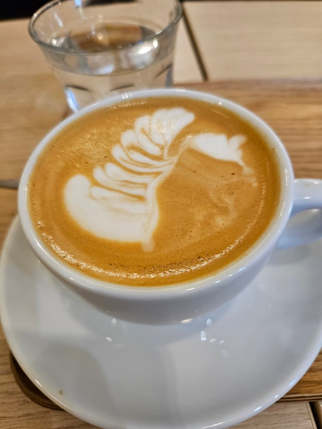 Café La Procure x Coutume — specialty coffee shop in Paris (photo 7)