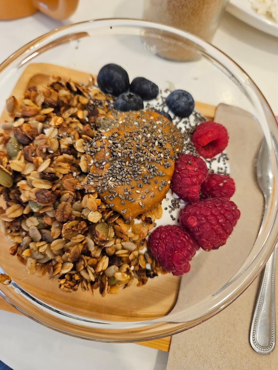 Café Madam — specialty coffee shop in Paris (photo 7)