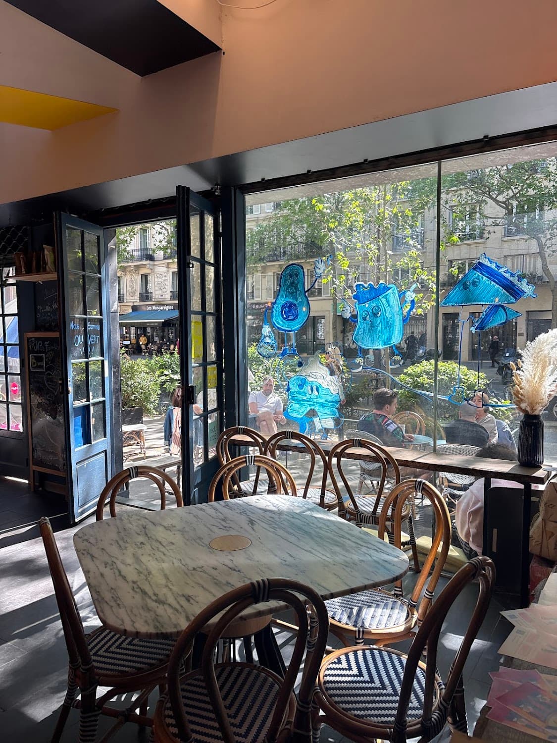 Café Moco — specialty coffee shop in Paris (photo 2)