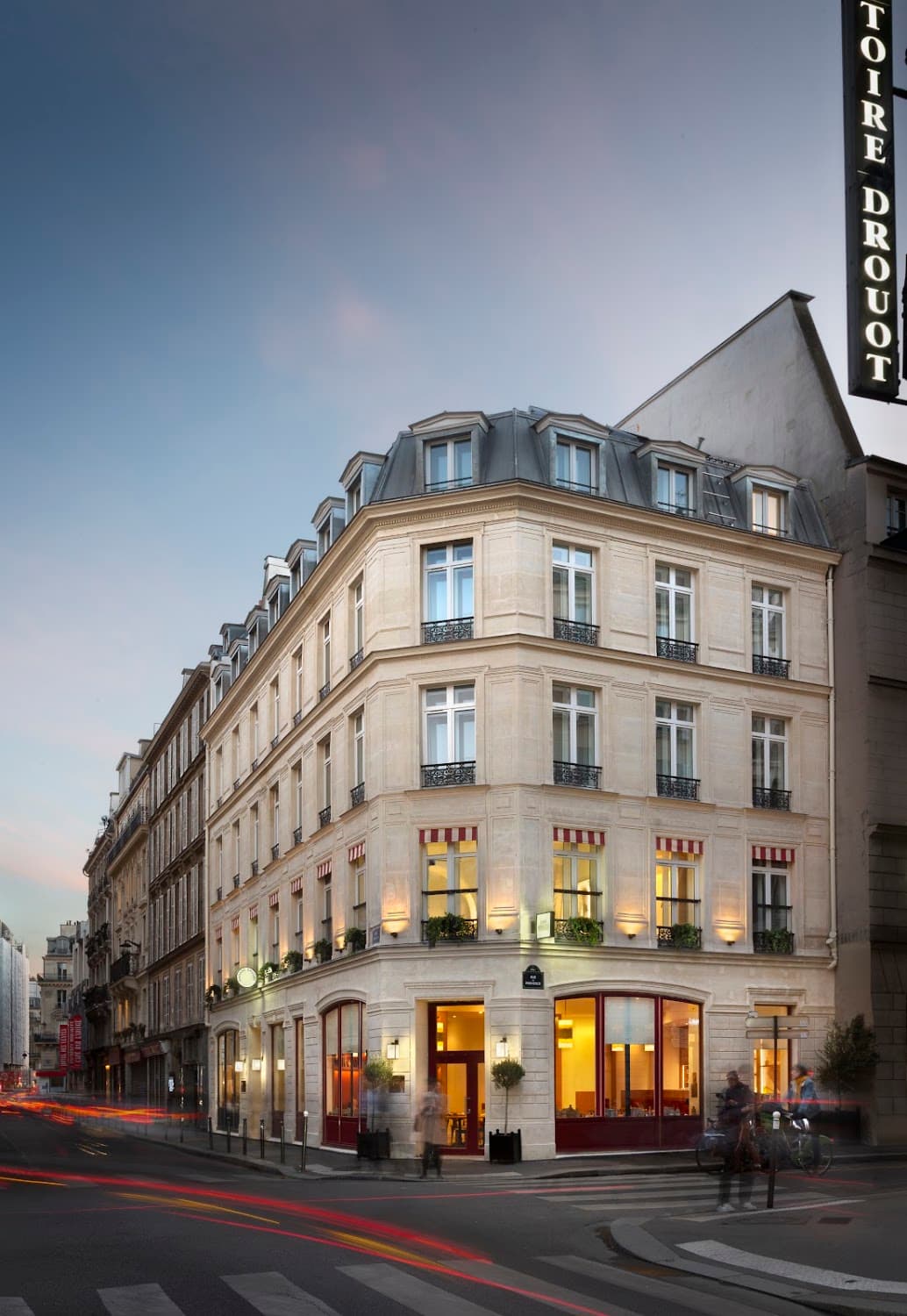 Café Monsieur - Coffee shop & Brunch Paris 9, specialty coffee shop in Paris (photo 2)