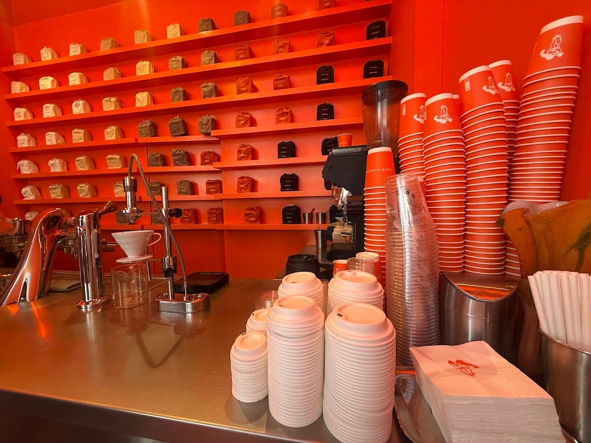 Café Nuances - Rue de la Tremoille, specialty coffee shop in Paris (photo 8)