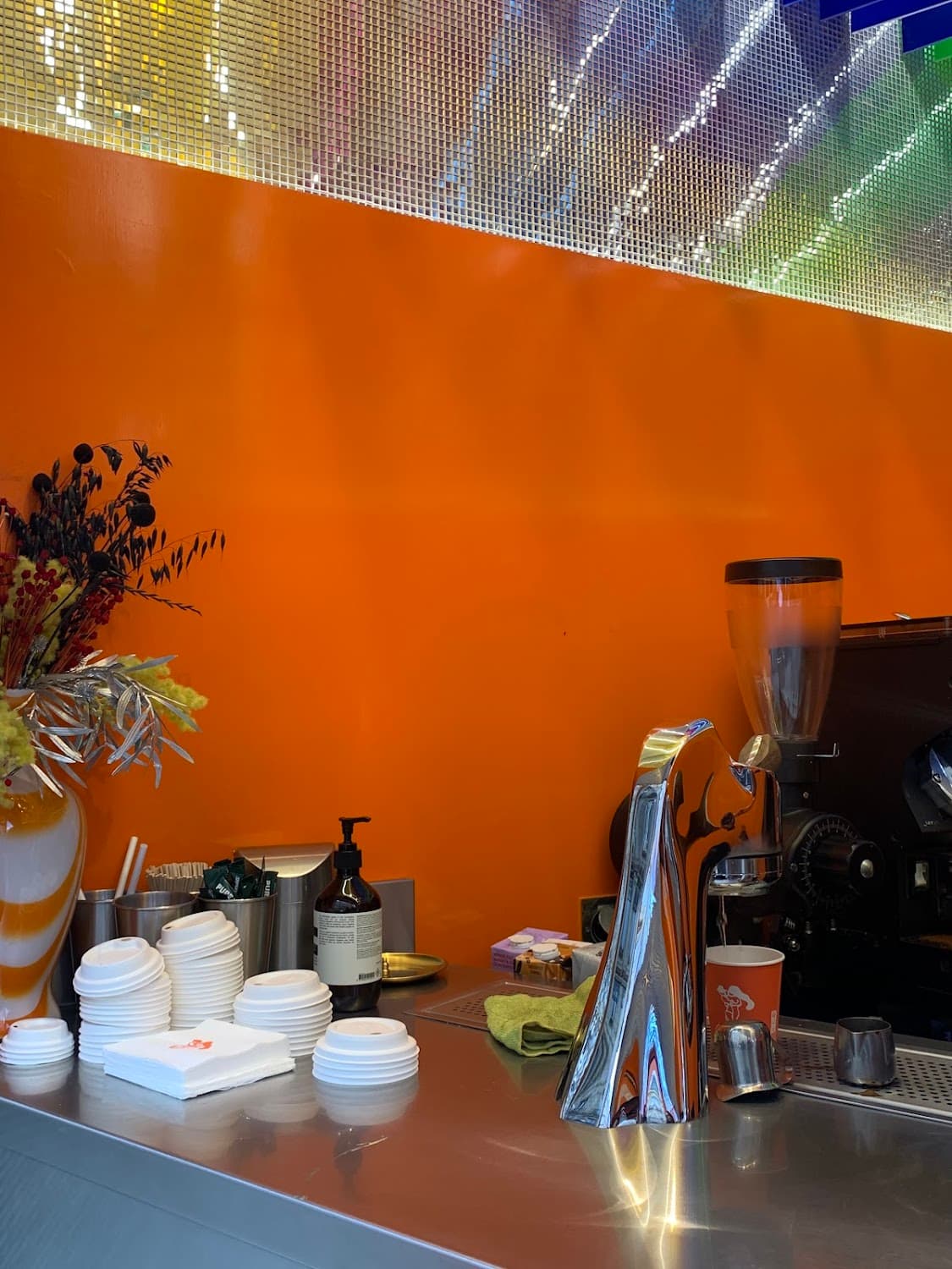Café Nuances - Saint Germain des Prés, specialty coffee shop in Paris (photo 8)