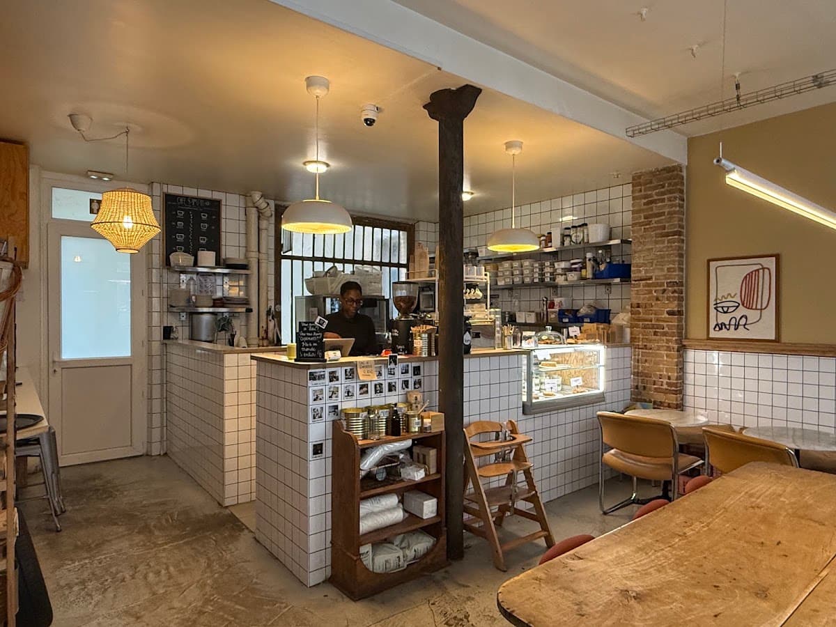 Café Pimpin - Rue Guy Môquet, specialty coffee shop in Paris