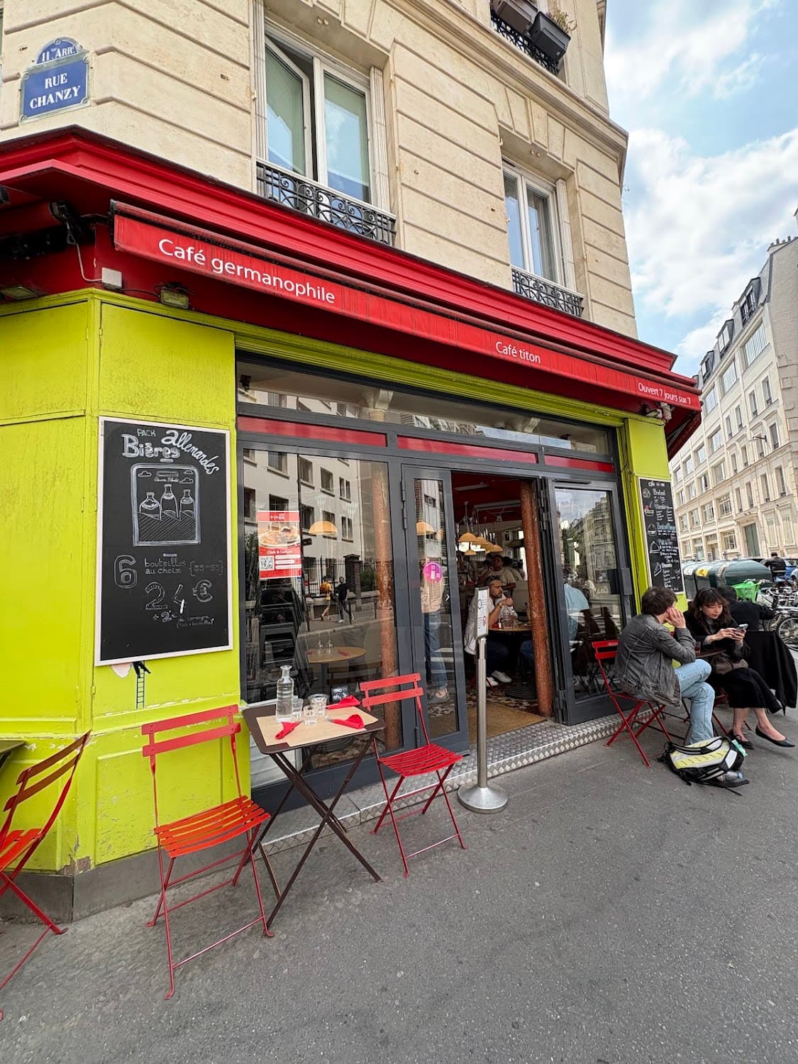 Café titon — specialty coffee shop in Paris (photo 5)