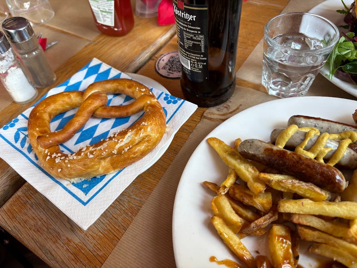 Café titon — specialty coffee shop in Paris (photo 3)