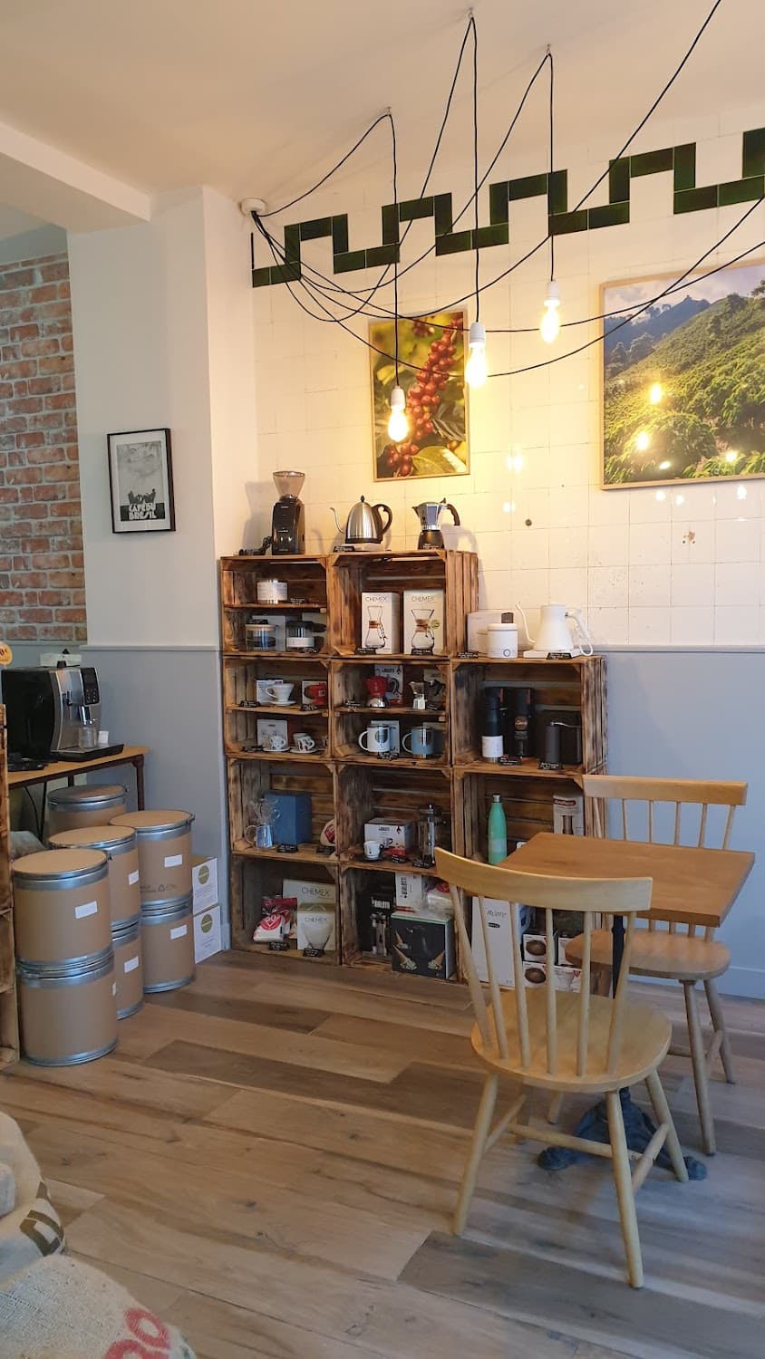 Café vert — specialty coffee shop in Paris (photo 2)