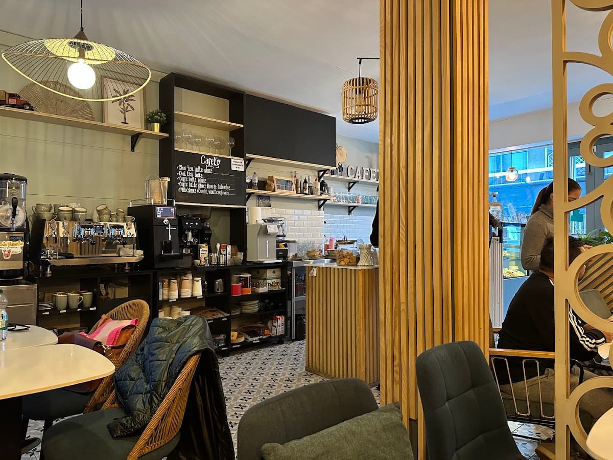 CAFET'0 París 15 "Loumiz" — specialty coffee shop in Paris (photo 3)