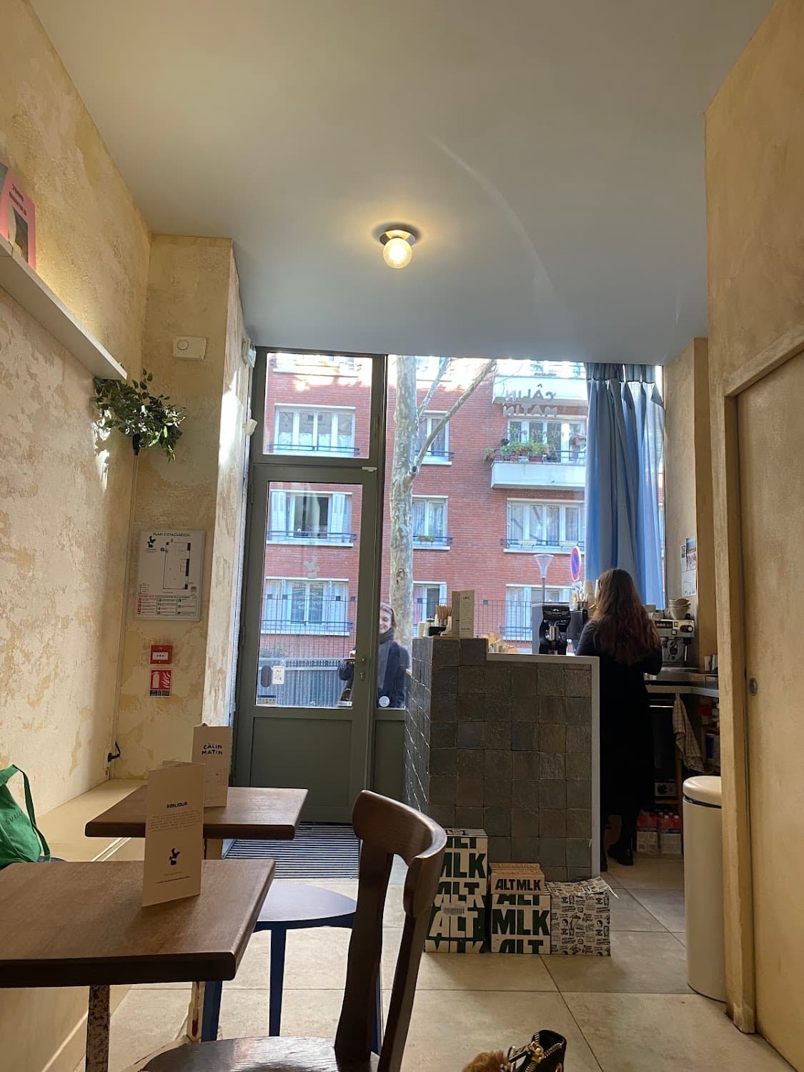 Câlin Matin — specialty coffee shop in Paris (photo 2)