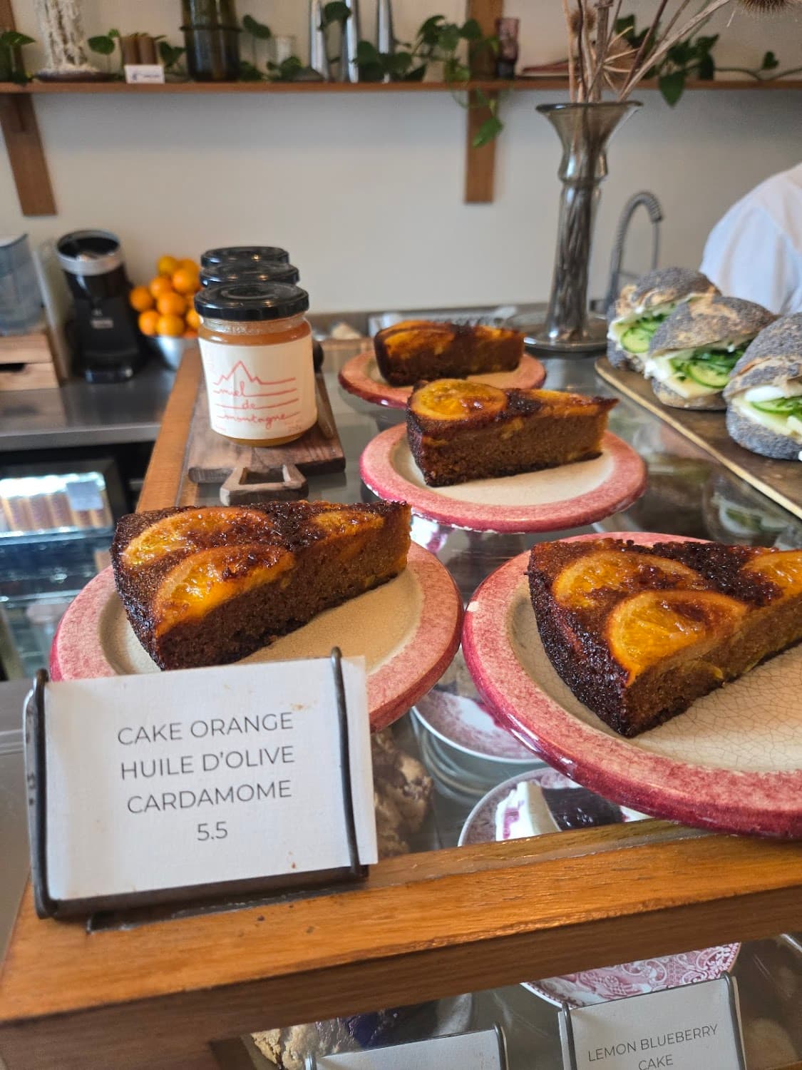 Candle Kids Coffee — specialty coffee shop in Paris (photo 4)