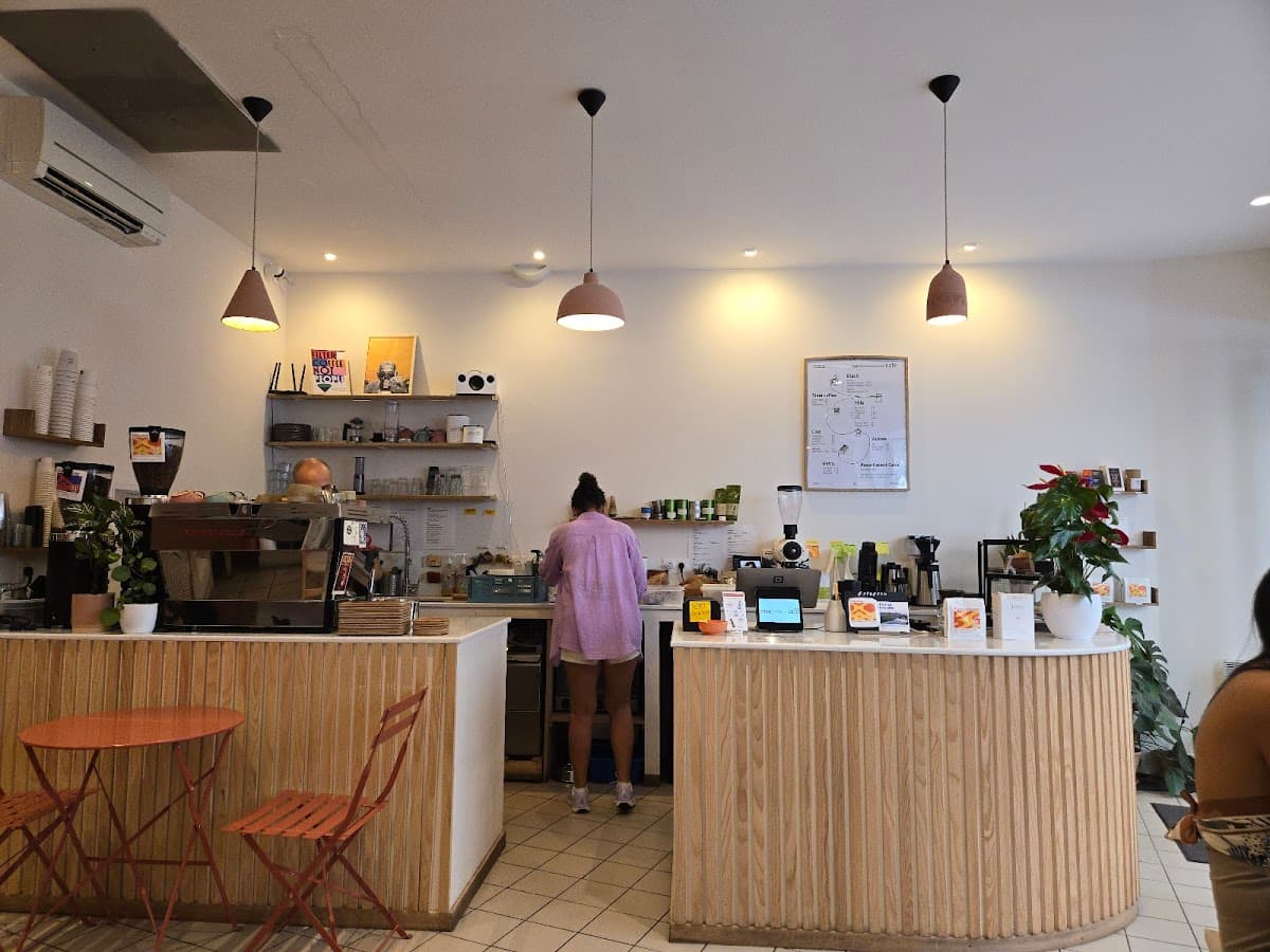 CASA CAFE — specialty coffee shop in Paris (photo 3)